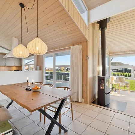 בית נופש Seaview With Sauna Near The Sjolund