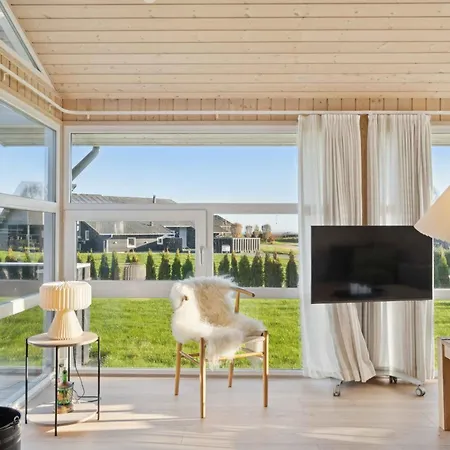 Seaview With Sauna Near The