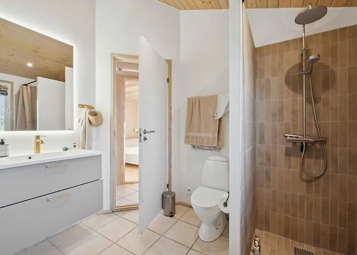 Seaview With Sauna Near The Sjolund