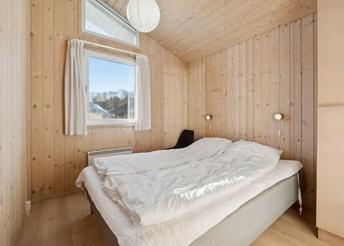 Seaview With Sauna Near The Sjolund