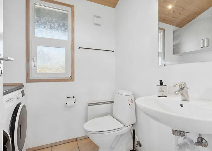 בית נופש Seaview With Sauna Near The *